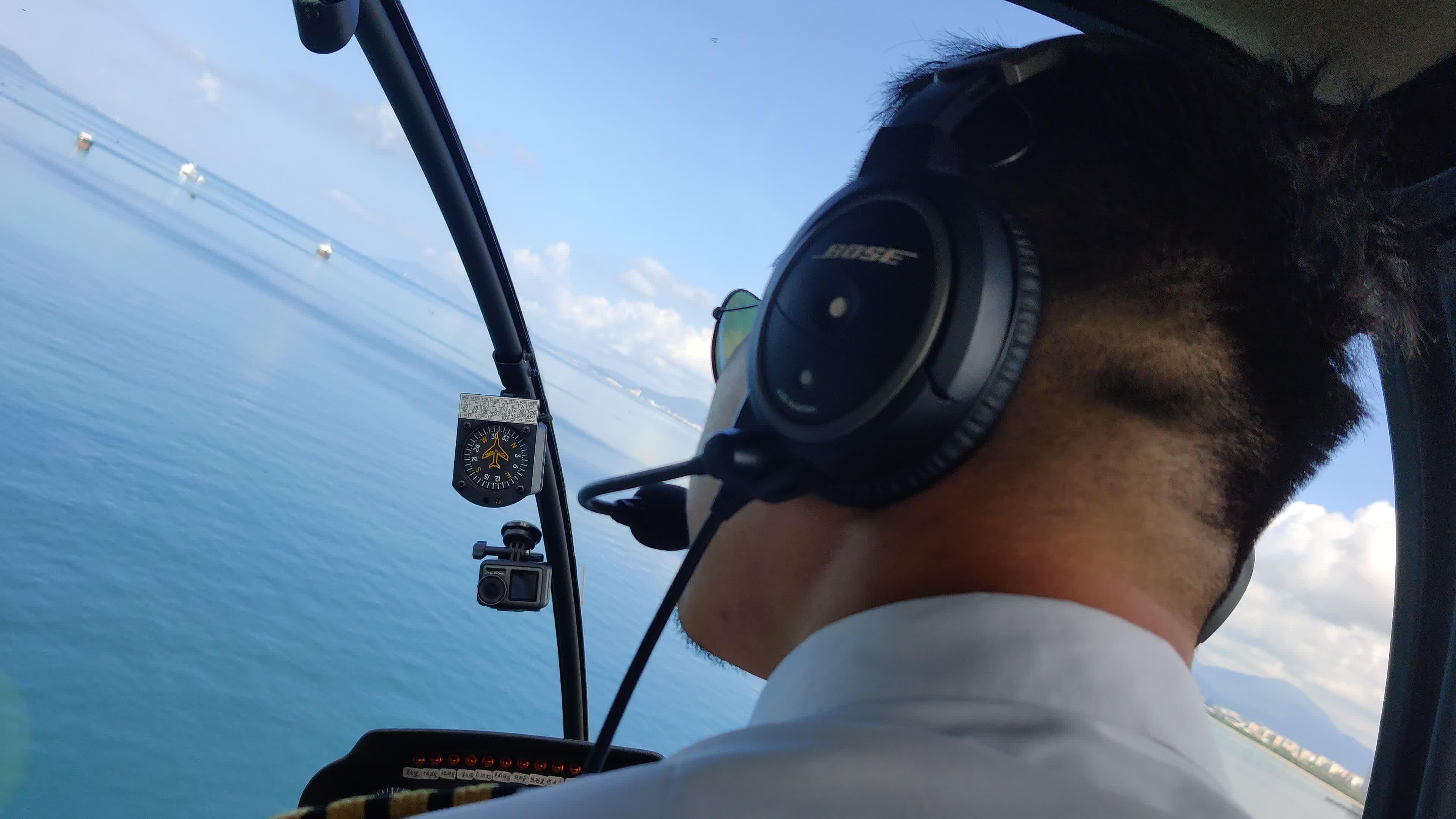三亚游客乘直升机突遇意外迫降海面的简单介绍